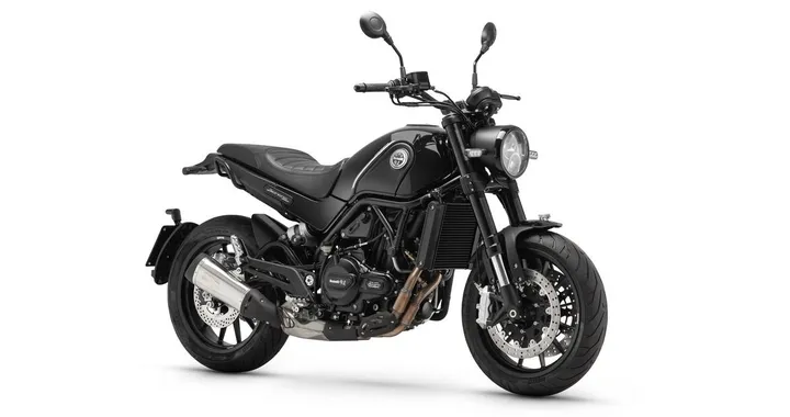 Nuova Benelli Leoncino 500: design d’autore, anima da esploratrice