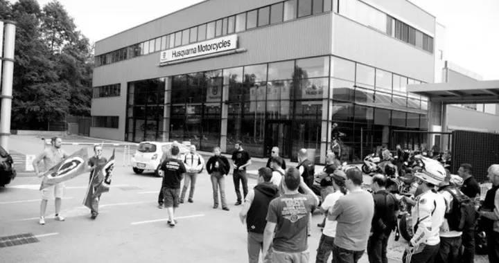 Husqvarna: Casa Pound al fianco dei dipendenti "Pronti a bloccare i tir KTM"