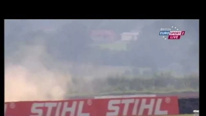 BSB: Spaventoso incidente di Simon Andrews e Steve Brogan a Snetterton /video