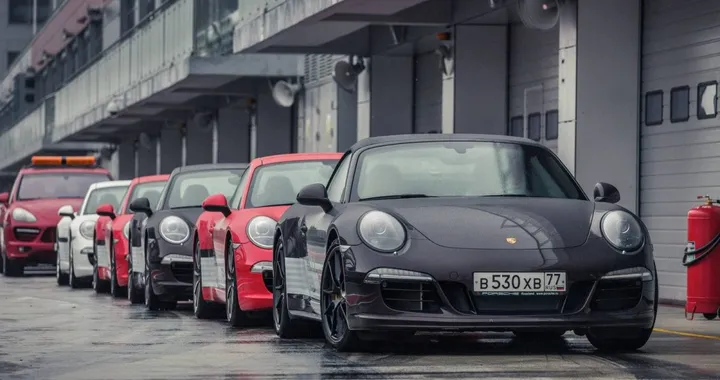 Porsche bloccate in Russia, il problema è il "Kill Switch": di cosa si tratta
