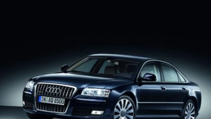 Audi A8: nuovi pacchetti comfort plus style e sport plus style