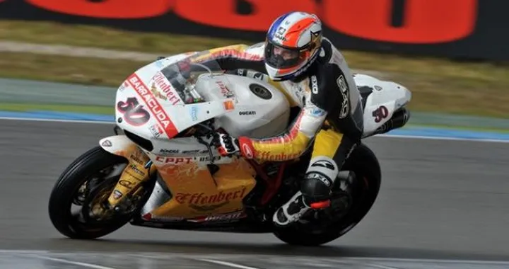 Assen da "fibrillazione". Guintoli e Rea sugli scudi. Biaggi "scialbo" torna leader