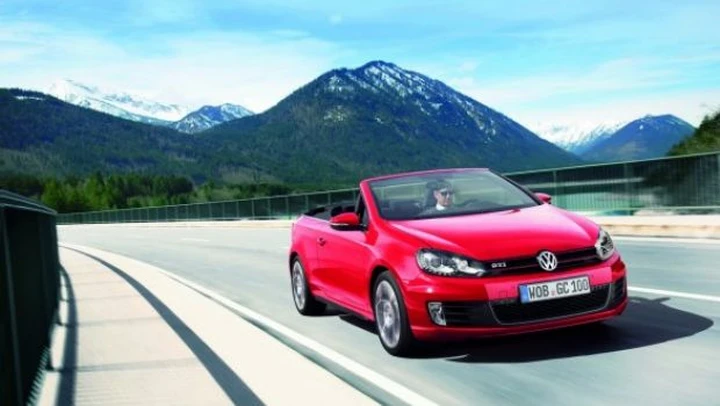 Volkswagen Golf GTI cabrio: prezzo in Italia da 32.100 Euro