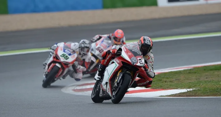 SBK: Camier (MV) 5° a Magny Cours