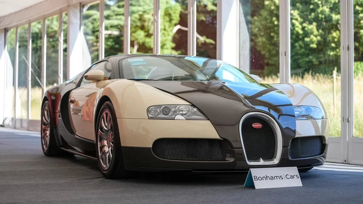 Bugatti Veyron venduta a peso d'oro all'asta di Goodwood: cifra record