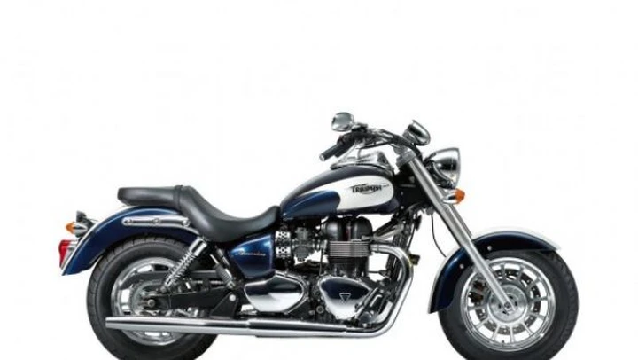Triumph Cruiser 2011: Speedmaster, America e Thunderbird Storm al Salone di Colonia