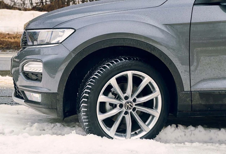 Pirelli Cinturato Winter 2: il pneumatico con lamelle a geometria variabile