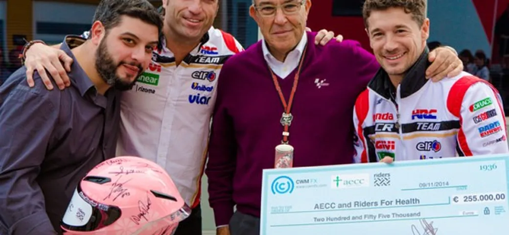 MotoGP: il casco 'Stop Cancer' battuto all'asta per 255.000 Euro!