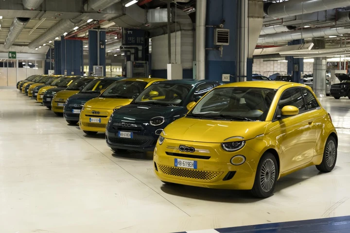 Fiat 500 ibrida sotto le attese, Mirafiori resta in cerca del rilancio