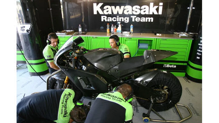 MotoGP: la Kawasaki di Aegerter è una Open non ufficiale