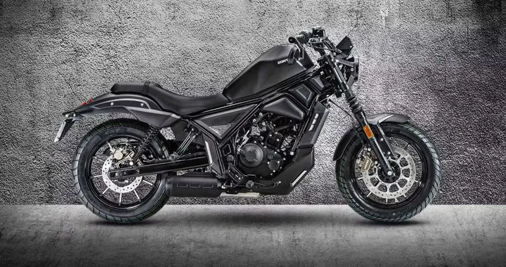 Zontes ZT125-C2: la custom futuristica che costa meno di uno scooter