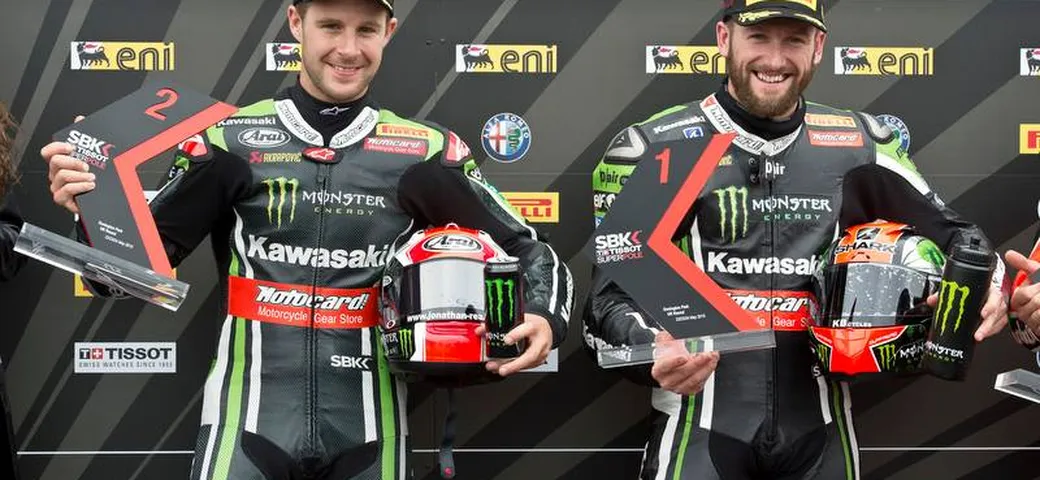 Sbk Donington, Sykes ritrova il sorriso e la Superpole. Ma Rea e Giugliano sono … lì! Brilla la MV Agusta di Camier