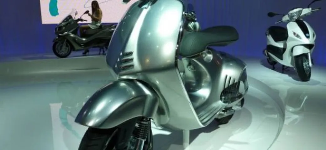 Vespa Quarantasei: Salone Eicma Live 2011