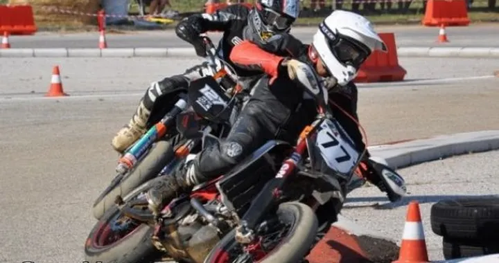 Scatto in Corsa: Supermoto triveneto