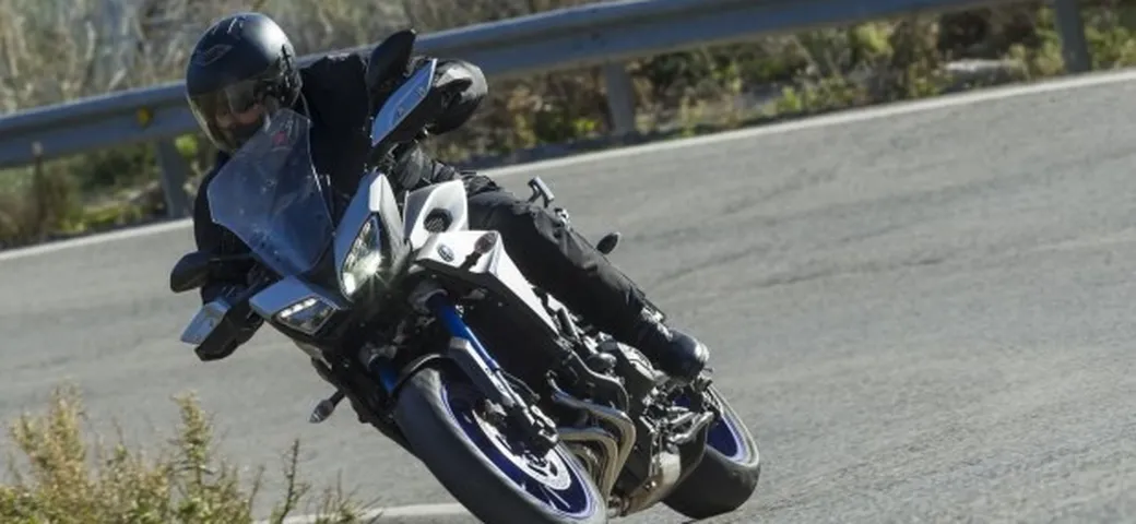 Yamaha MT-09 Tracer 2015: la prova su strada