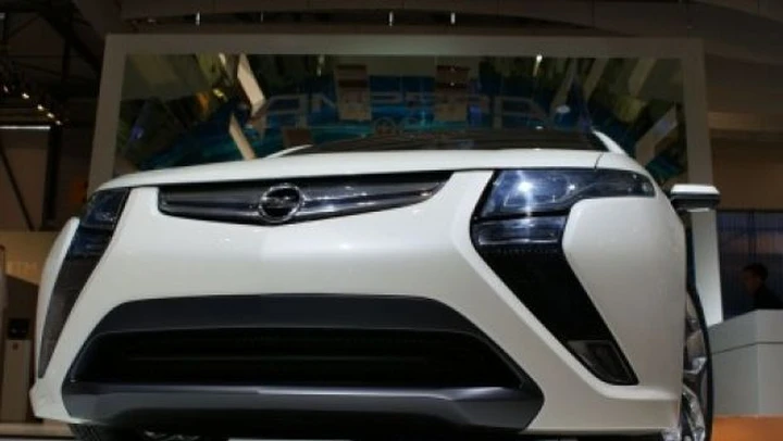 La famiglia reale di Abu Dhabi interessata all'acquisto di Opel