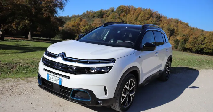 Citroen C5 Aircross 1.6 Hybrid 225 Shine E-EAT8: la prova su strada