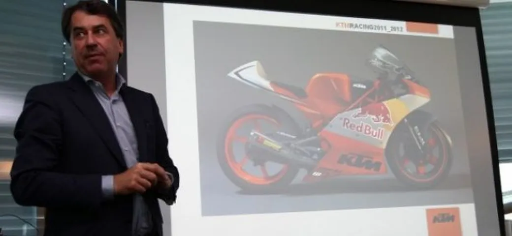 KTM presenta i piani racing e produzione per il 2012