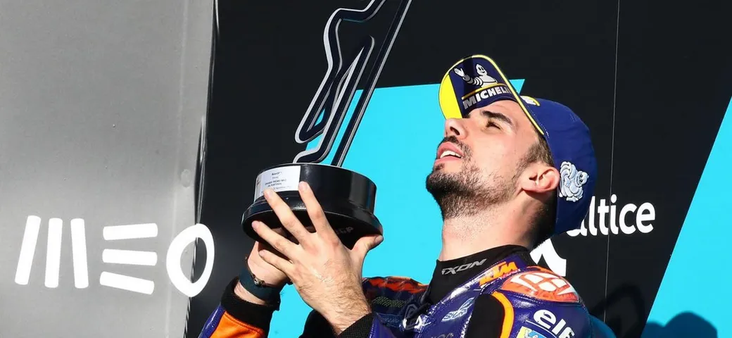 MotoGP: Oliveira domina e vince a Portimao