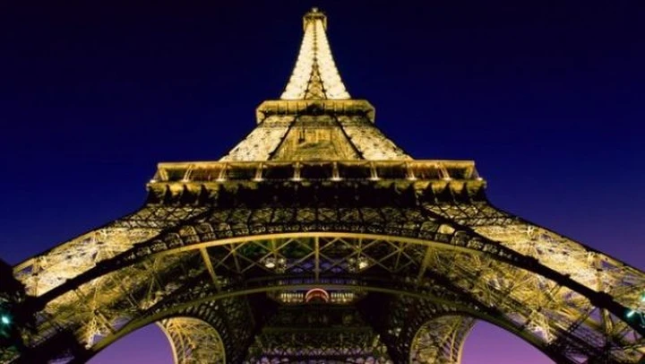 Il Comune di Parigi vuole mettere al bando i SUV dalla città