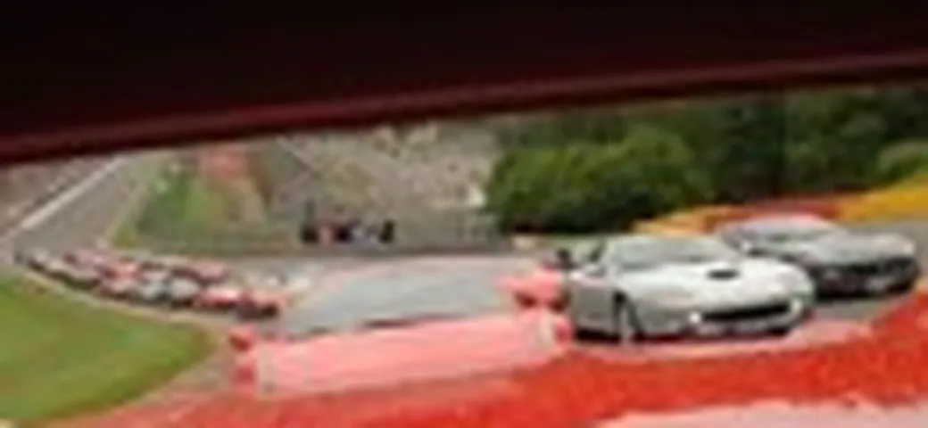 Ferrari: video e immagini dal raduno di Spa