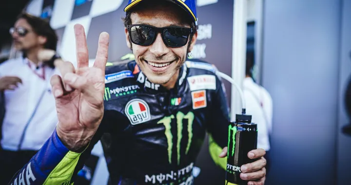 Valentino Rossi, passerella a Tavullia sulla M1 da gara in vista di Misano?