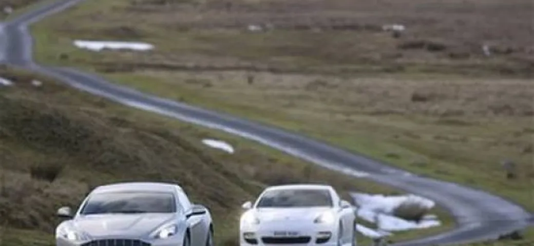 Video: Aston Martin Rapide contro Porsche Panamera Turbo