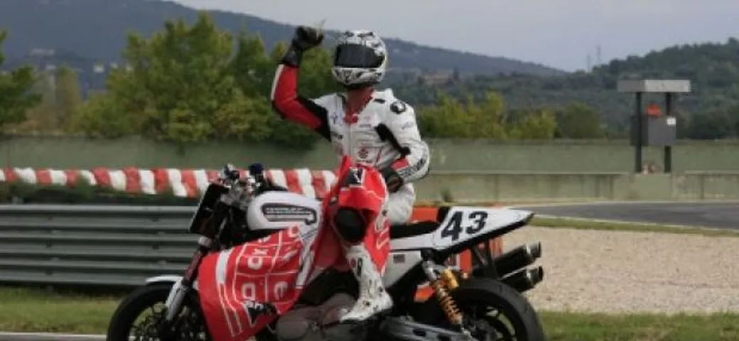 Harley-Davidson XR1200 Trophy 2009 a Magione: vittoria di campionato per Balucani e Perotti