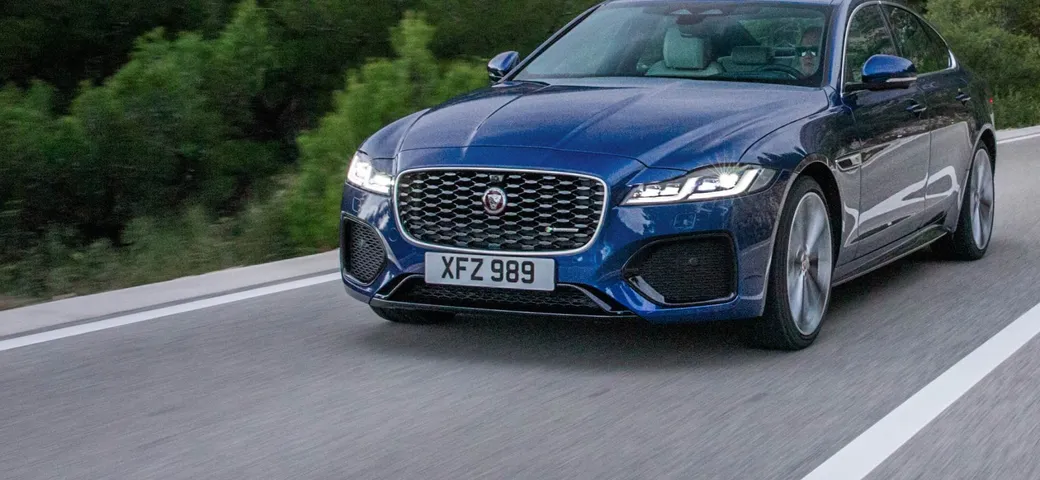 Nuova Jaguar XF 2021: i prezzi del restyling