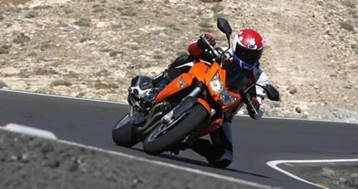 Presentata la Kawasaki Z1000