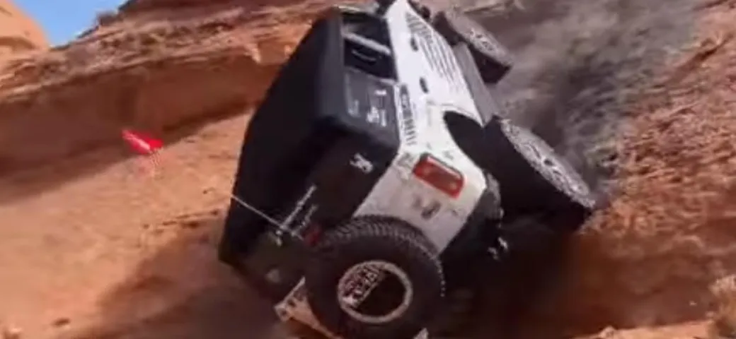 Ford Bronco: il rock-crawling finisce male [Video]
