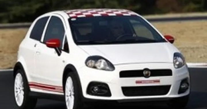AutoCar guida la Abarth Grande Punto SS