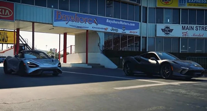 Ferrari F8 Tributo vs McLaren 765LT nella drag race [Video]