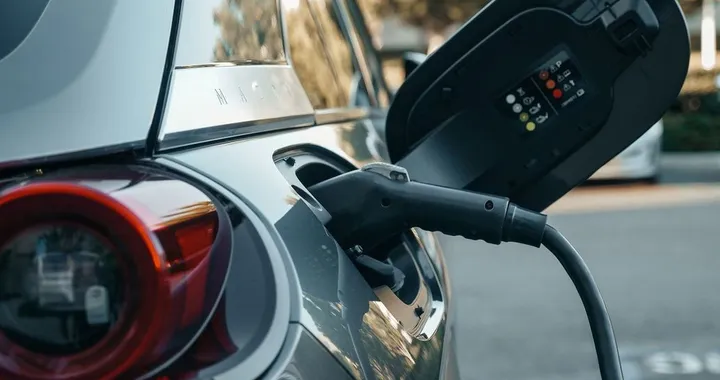 Stop alle vendite auto benzina e diesel dal 2035: non piace agli automobilisti italiani