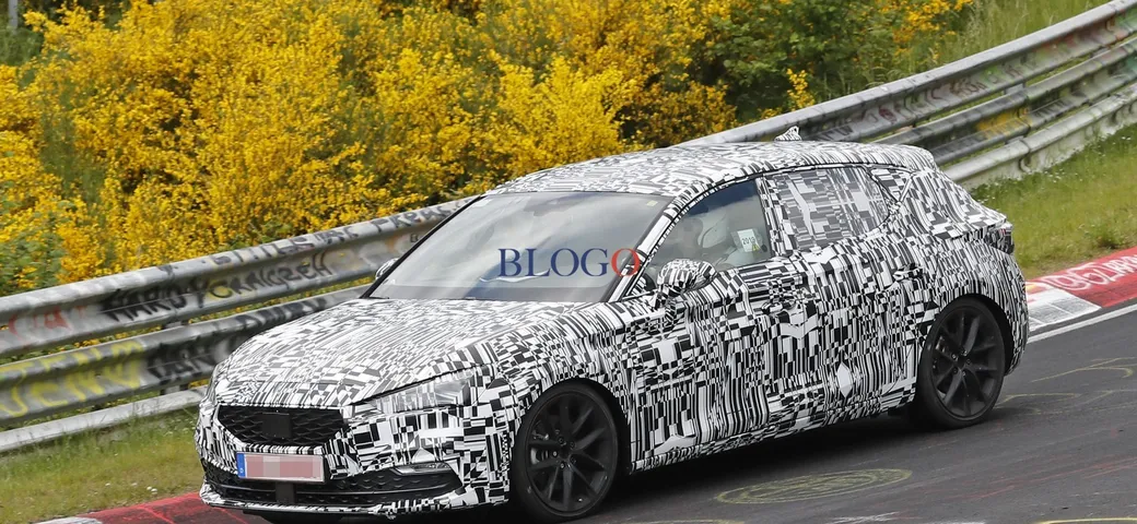 Nuova Seat Leon 2020: foto spia degli interni