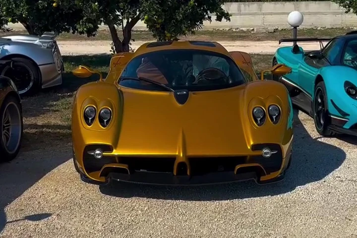 Pagani Utopia Madonna, l'hypercar con oro vero e polvere lunare: 5 anni per realizzarla