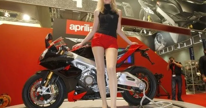Aprilia RSV4, è lei la Regina del Salone di Colonia?