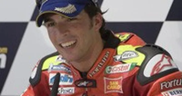 Toni Elias rinnova con il team Gresini