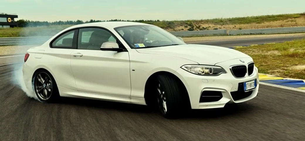 BMW M235i: la prova in pista