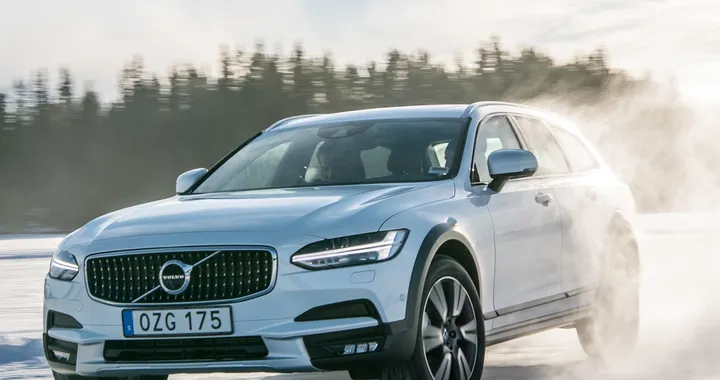 Volvo V90 Cross Country: prima prova