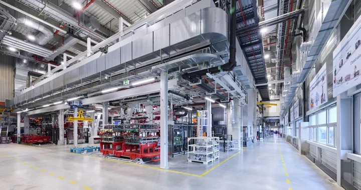 BMW, sesta generazione eDrive: maggiore autonomia e ricariche più veloci nelle elettriche