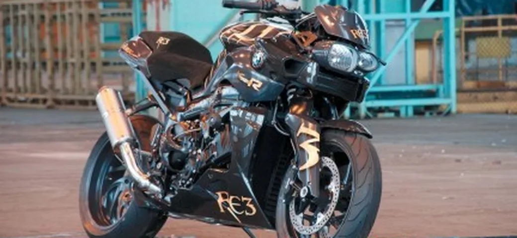 BMW K 1200 R, diva in Resident Evil Extinction