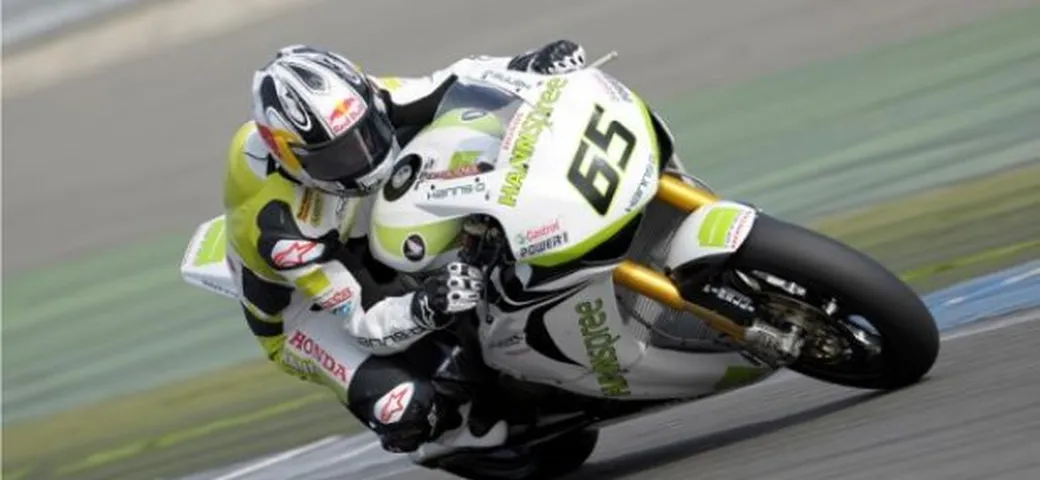 WSBK: Jonathan Rea Re di Assen in Gara1, davanti a Toseland e Camier.