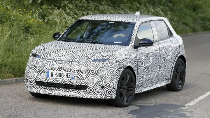Nissan Micra EV, quante le somiglianze con la Renault 5