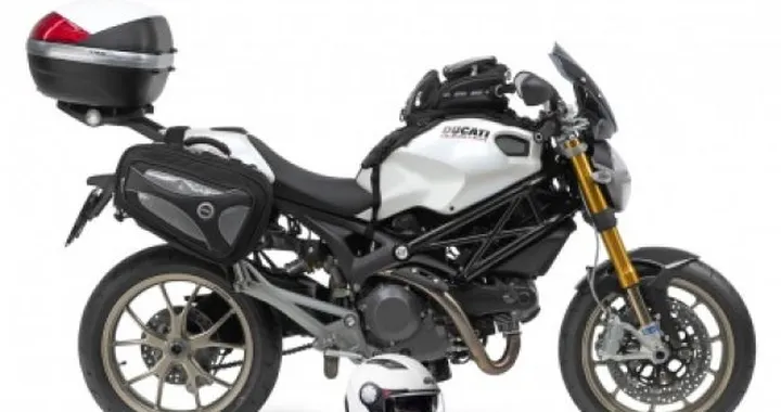 Ducati Monster powered by GIVI