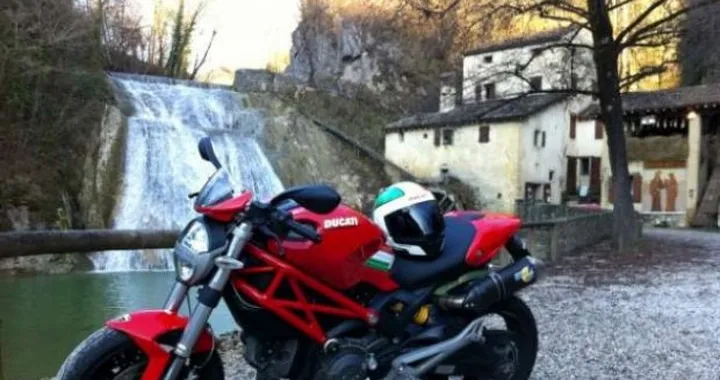 Foto del giorno: un Monster tra le colline del Prosecco di Valdobbiadene