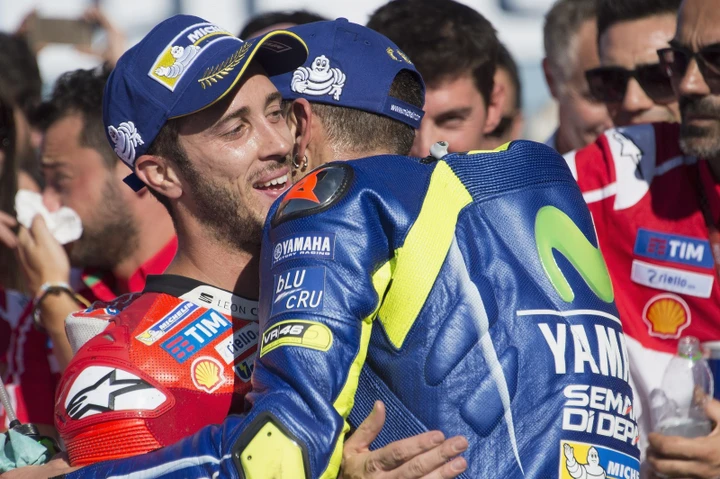 MotoGP: Rossi, Dovi e Petrucci. La sfida parte dai social