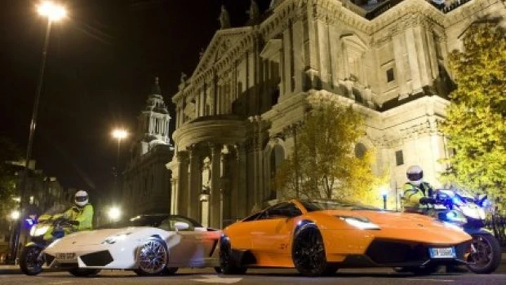 Lamborghini: parata di supercar alla presentazione del Calendario Pirelli 2010