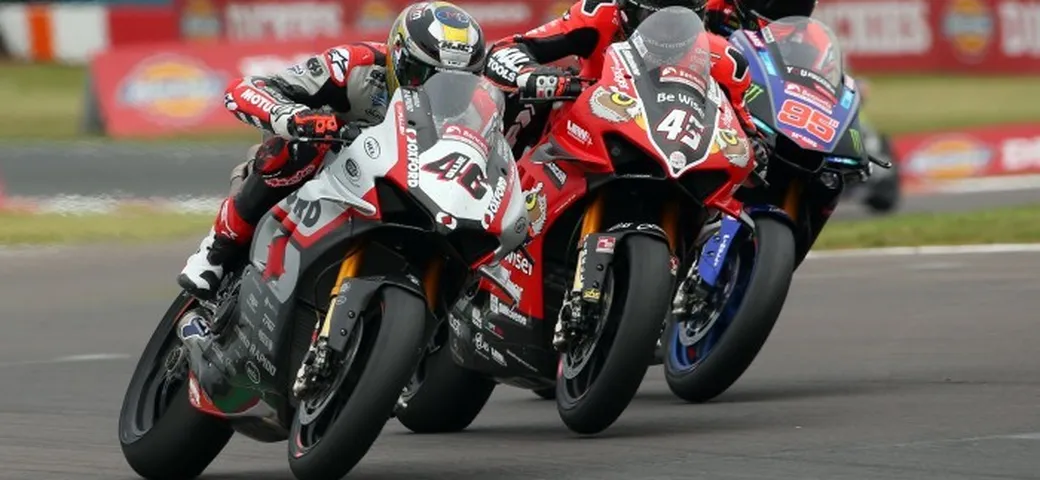 Coronavirus, si ferma anche il BSB: saltano le prime tre gare della Superbike britannica