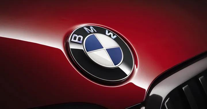 BMW si rimbocca le maniche, tutto sulle novità della gamma 2025